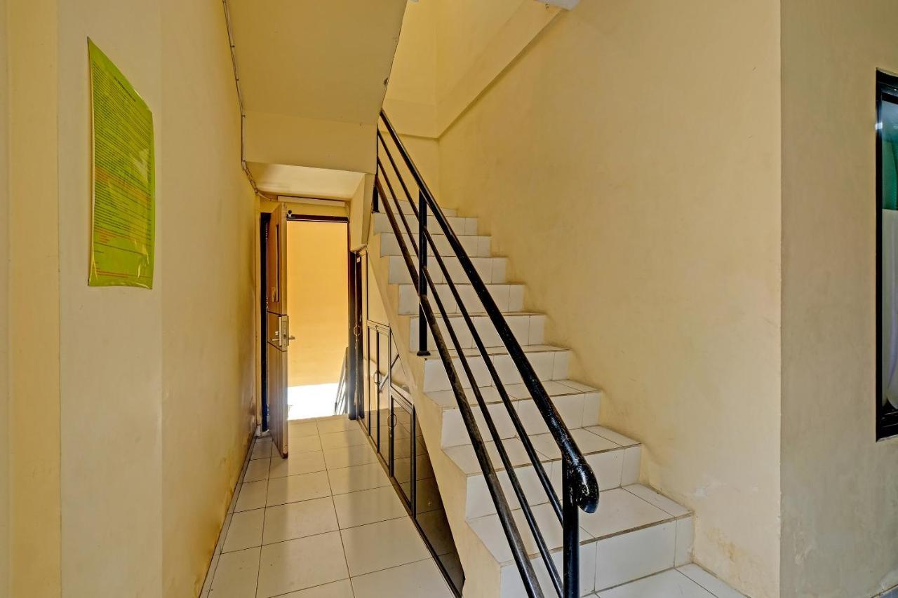 Oyo 91532 Malioboro Guesthouse Yogyakarta Esterno foto