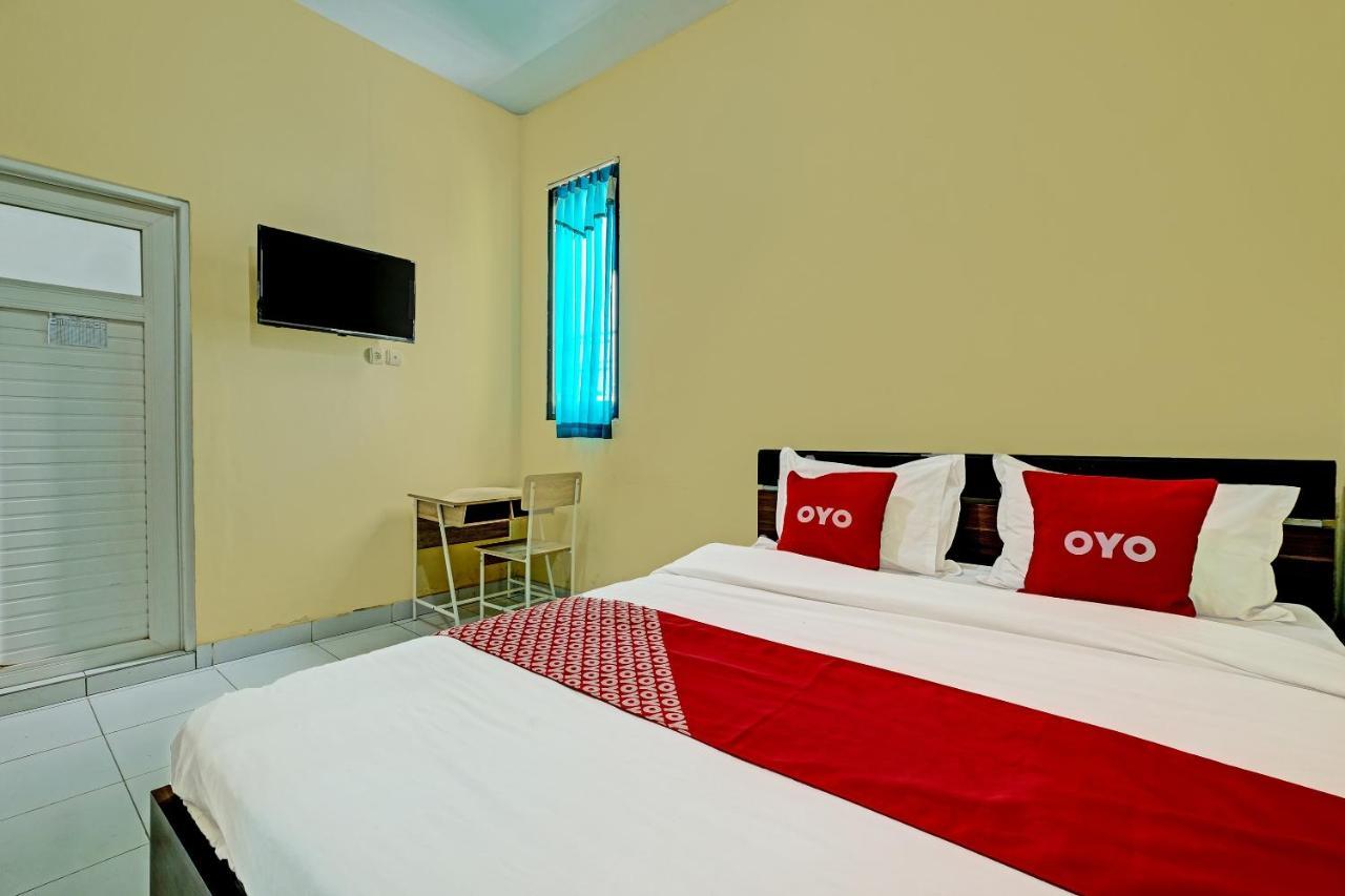 Oyo 91532 Malioboro Guesthouse Yogyakarta Esterno foto