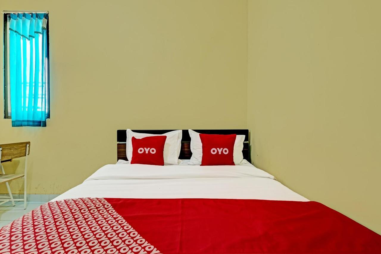 Oyo 91532 Malioboro Guesthouse Yogyakarta Esterno foto
