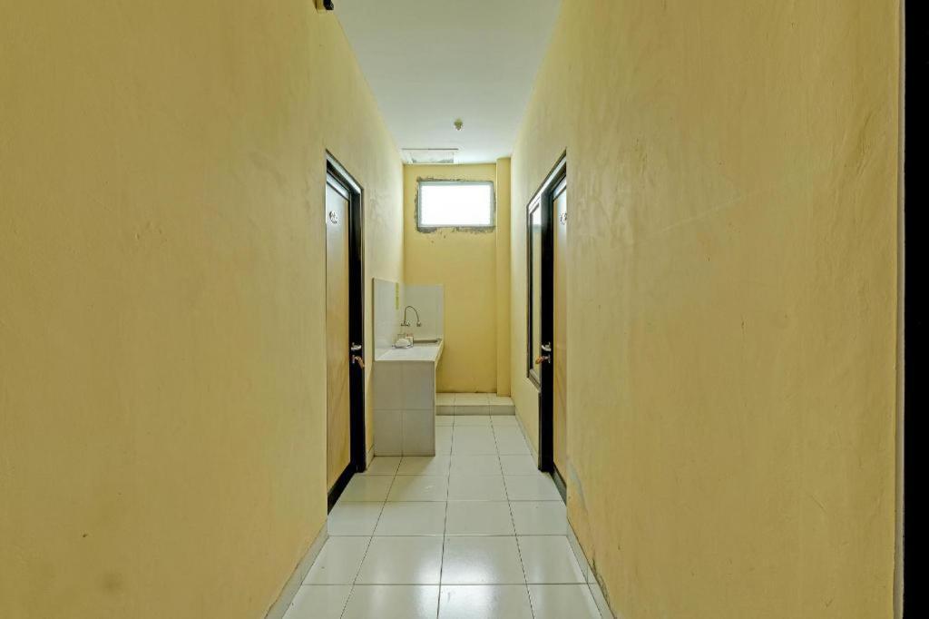 Oyo 91532 Malioboro Guesthouse Yogyakarta Esterno foto